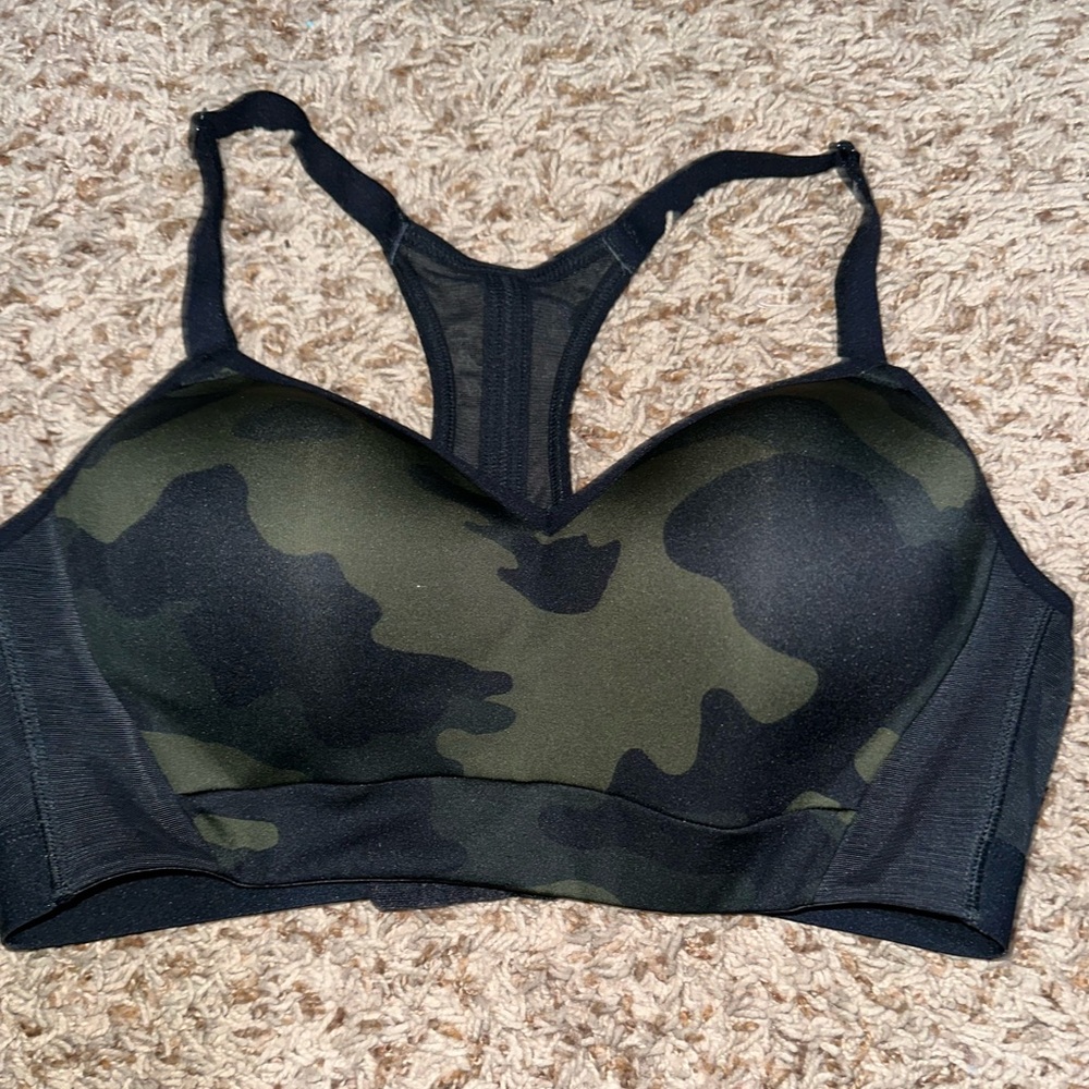 sports bra